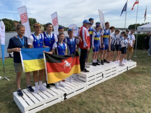 Siegerehrung im Jungen-WKII-Gig-4+. Es siegte das Gymnasium Philippinum Weilburg, vor der Humboldt-schule Hannover und dem Matthias-Claudius-Gymnasium Hamburg